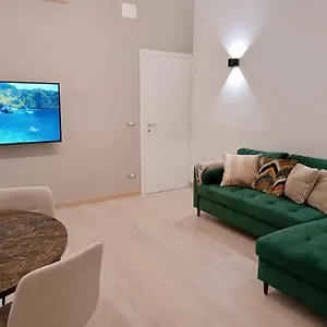 Apartment Casa Nicola- Apt In The Heart Of, Rome